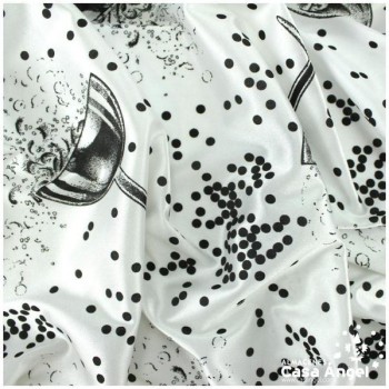 RASETE BLANCO CON ESTAMPADO DE COPAS 150cm