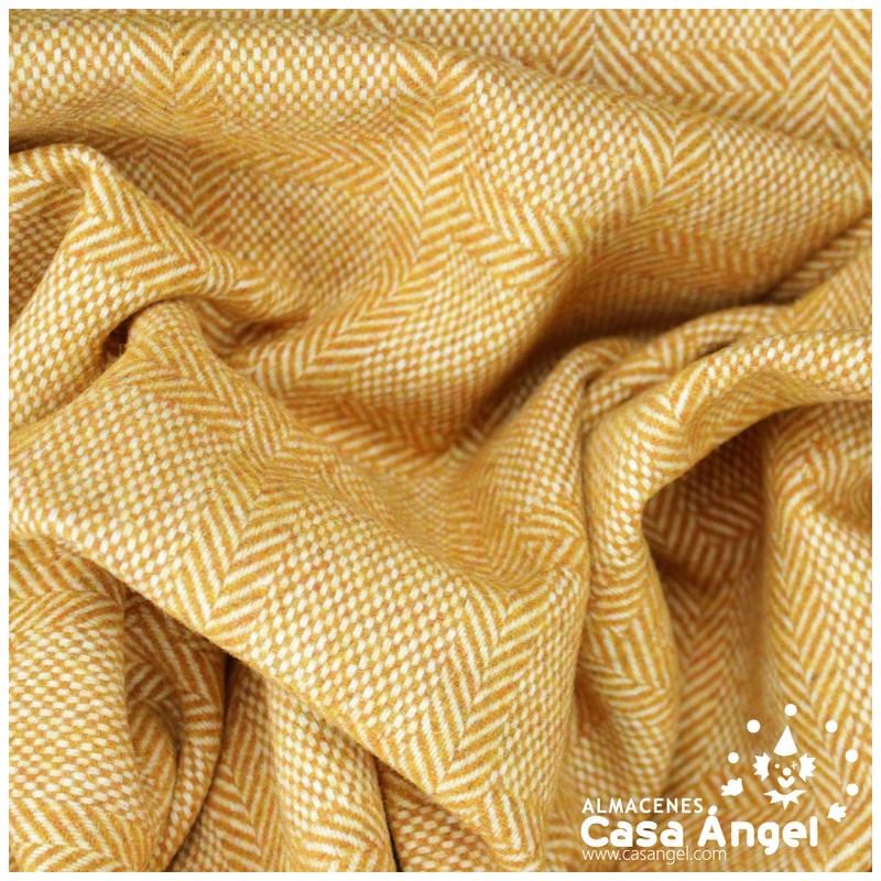 TWILL AMARILLO LABRADO A CUADROS DE ESPINA DE PEZ 150cm