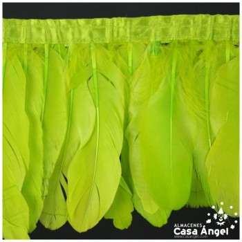 FLECO DE PLUMAS VERDE PISTACHO DE OCA SOBRE CINTA DE RASO 18cm
