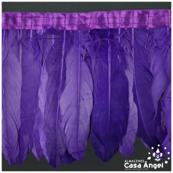 FLECO DE PLUMAS MORADAS DE OCA SOBRE CINTA DE RASO 18cm
