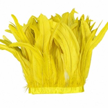 FLECO DE PLUMAS DE 30cm AMARILLAS DE GALLO BLANQUEADAS Y TINTADAS 200cm
