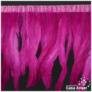 FLECO DE PLUMAS DE 30cm FUCSIA DE GALLO BLANQUEADAS Y TINTADAS 200cm