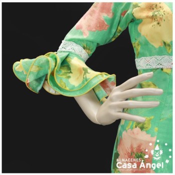TRAJE DE FLAMENCA PARA SEÑORA COLOR VERDE ESTAMPADO FLORAL