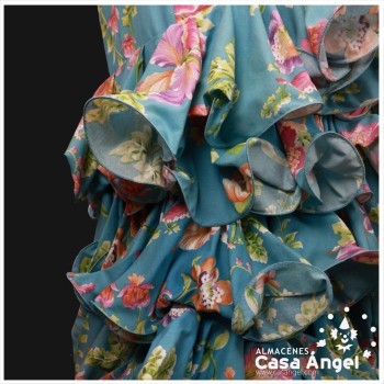 TRAJE DE FLAMENCA CANASTILLA AZUL CLARO CON ESTAMPADO FLORAL
