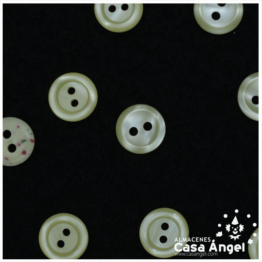 BOTÓN DE 2 AGUJEROS EFECTO NACARADO AMARILLO 14mm BOLSA 10uds