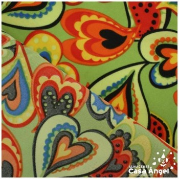 STRECH ESTAMPADO DE CORAZONES SOBRE VERDE SERIE FIESTA 150cm