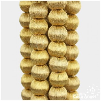 BORLA DORADA GIGANTE CON FLECO DE BOLILLAS 17cm