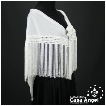 MANTÓN FLAMENCO BLANCO LISO CON FLECO CALADO DE CUQUILLO