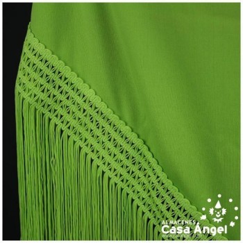 MANTÓN FLAMENCO PISTACHO LISO CON FLECO CALADO DE CUQUILLO