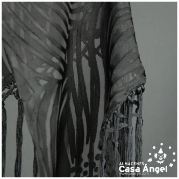 MANTÓN NEGRO CON TRANSPARENCIAS Y ESTAMPADO ADULTO