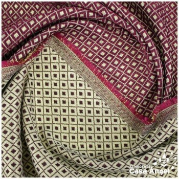 BROCADO REVERSIBLE CON MOTIVO FUCSIA DE ROMBOS SERIE NANCY