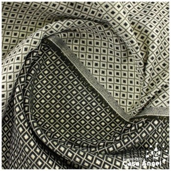 BROCADO REVERSIBLE CON MOTIVO NEGRO DE ROMBOS SERIE NANCY 280cm