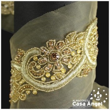 PASAMANERÍA COLOR ORO CON DISEÑO FLORAL BORDADA A MANO
