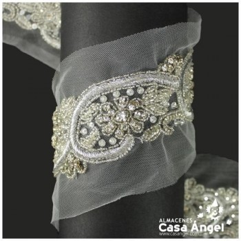 PASAMANERÍA COLOR PLATA BORDADA A MANO CON CRISTAL Y ROCALLA