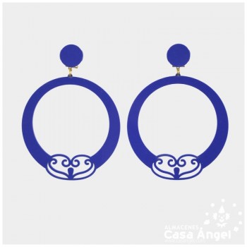 PENDIENTES DE AROS CON DECORACIÓN CALADA