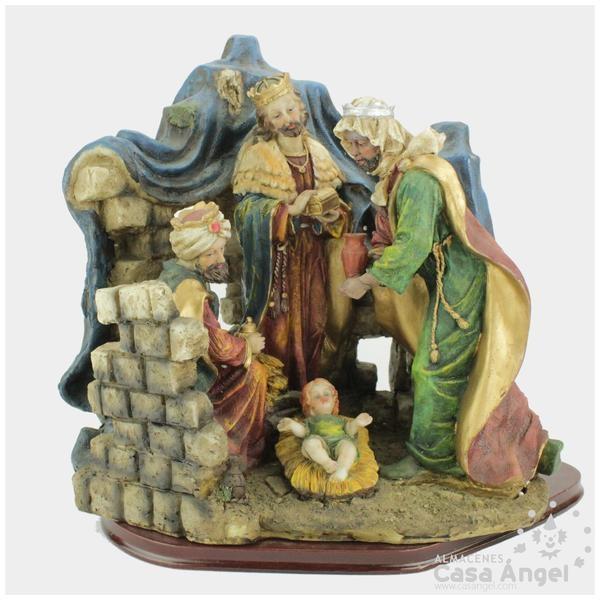 PESEBRE CON REYES MAGOS Y NIÑO JESÚS 35cm