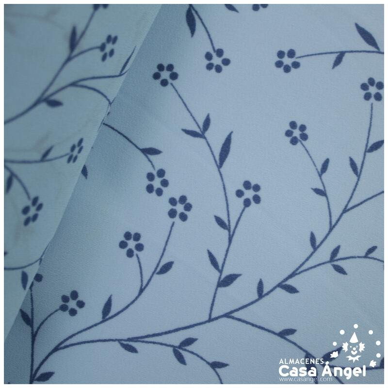 CREPÉ CELESTE CON FLORECILLAS AZULES 150cm