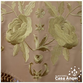 MANTÓN DE FLAMENCA ORO BORDADO FLORAL AL TONO 150cm