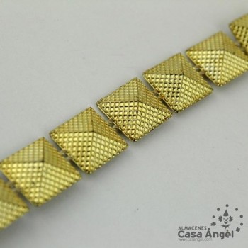 PASAMANERÍA CADENA TACHAS PIRÁMIDALES PVC 8mm