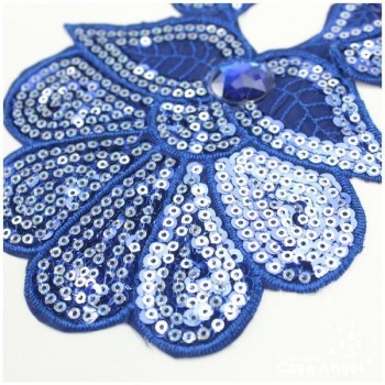 CUELLO TERMOADHESIVO AZUL CON LENTEJUELAS Y PIEDRAS SERIE BEGOÑA