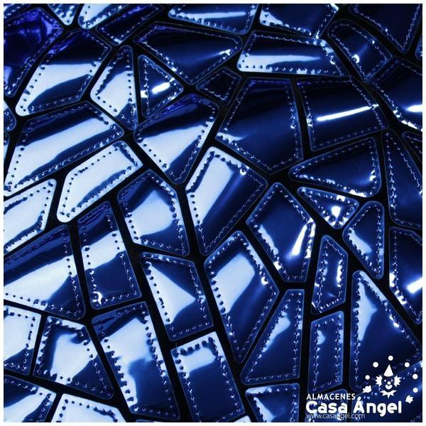 TERCIOPELO NEGRO CON PLACAS AZULES DE ACETATO BORDADO SERIE DRACHEN 140cm