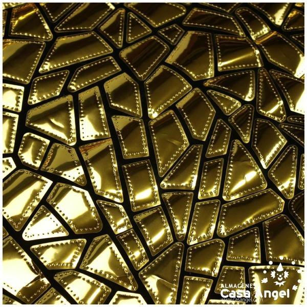TERCIOPELO NEGRO CON PLACAS DORADAS DE ACETATO BORDADO SERIE DRACHEN 140cm