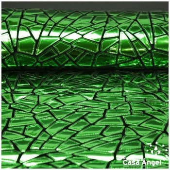 TERCIOPELO NEGRO CON PLACAS VERDES DE ACETATO BORDADO SERIE DRACHEN 140cm