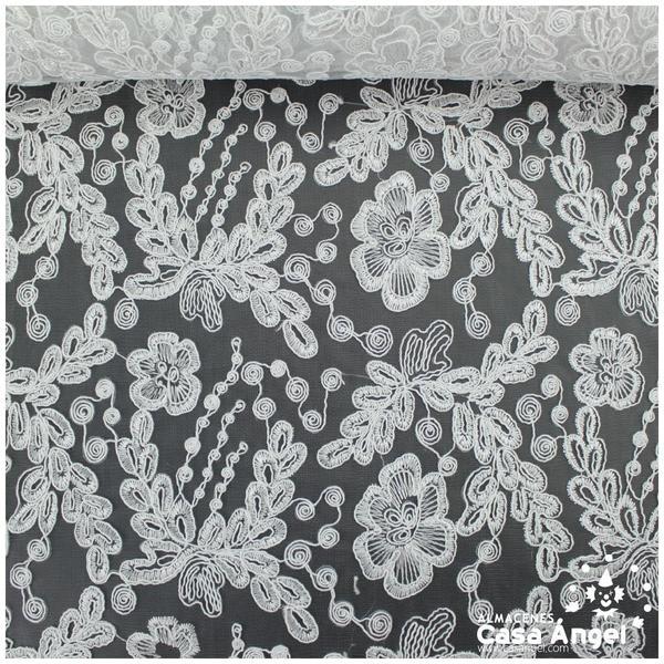 TUL BLANCO CON BORDADO DE FLORES EN CORDONCILLO 130cm