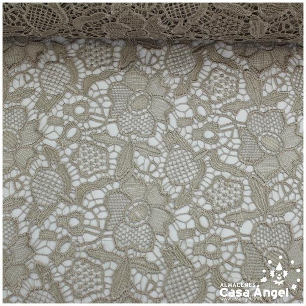 ENCAJE GUIPUR BORDADO DE FLORES CÁMEL 130cm