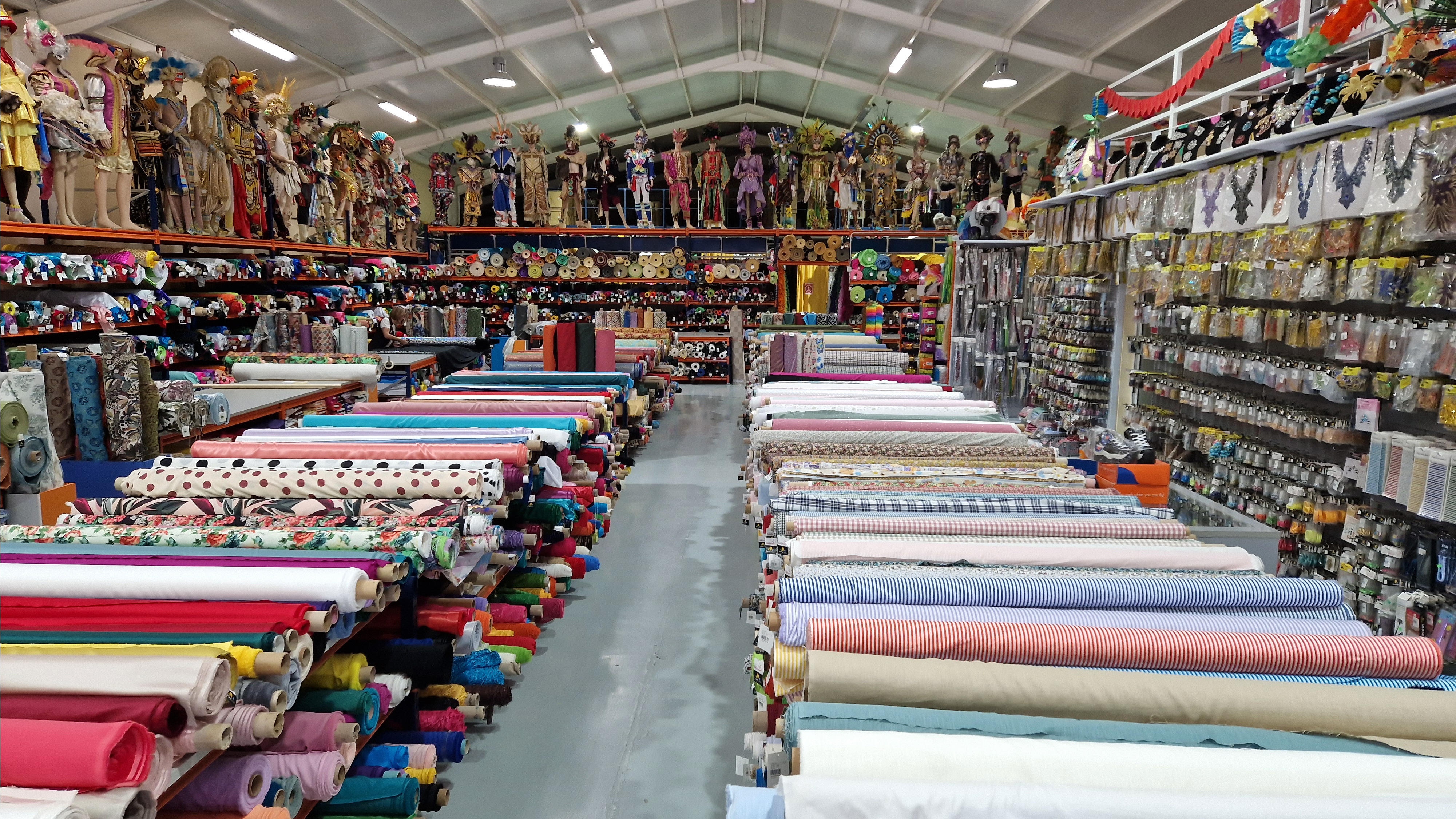 Interior de la tienda Casa Ángel